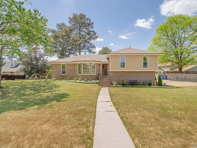 1204 Kenwood Ct