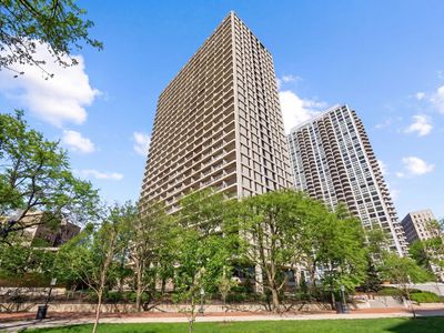 1960 N Lincoln Ave #2209