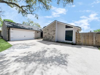 5109 Meadow Place Dr