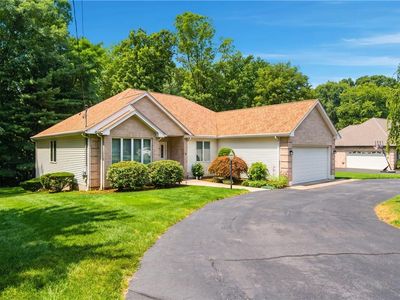 7 Foxwood Dr