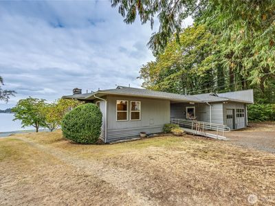 1536 Shorewood Drive
