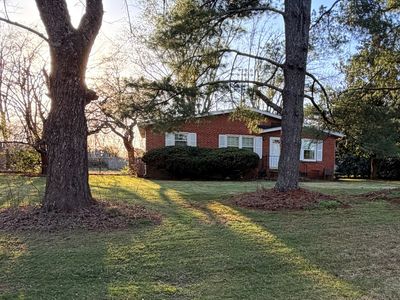 211 Hamlett Dr
