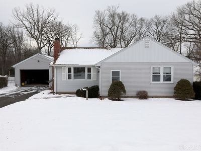 819 Matianuck Avenue