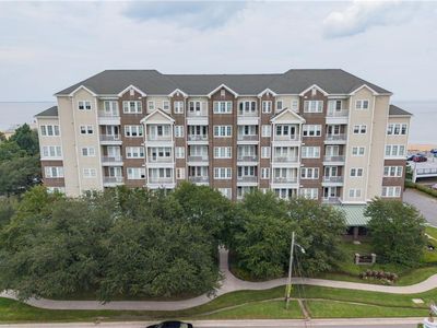 3800 Dupont Cir Unit 206