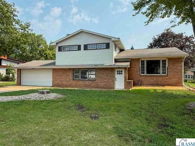 817 Summit Ave