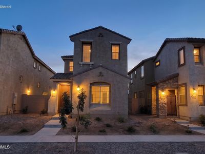 1944 N 77TH Glen