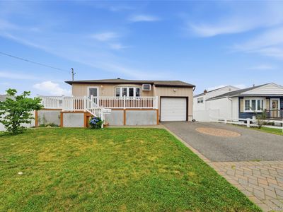 4 Farragut Avenue