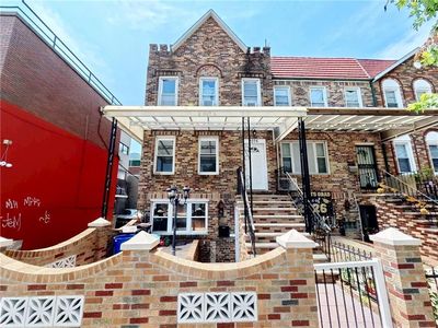 2076 Coyle St