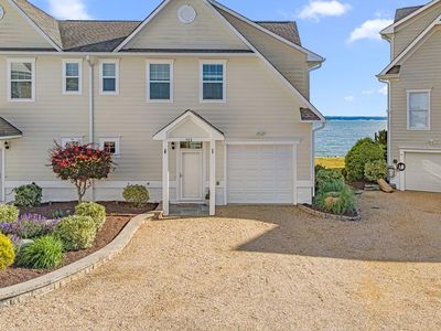 584 Riverside Dr