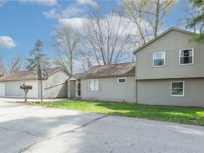 1129 N Middle Dr