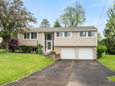 Property at 219 Rivercrest Dr, Coraopolis, PA