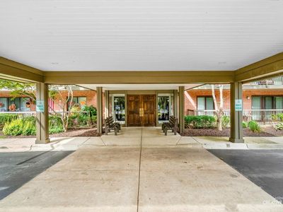 6443 Clarendon Hills Rd APT 107