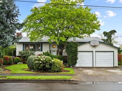 470 NW Bella Vista Dr