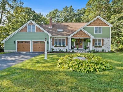 210 Boxwood Ln