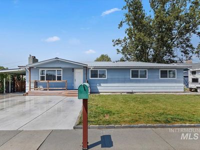 1216 Vista Dr
