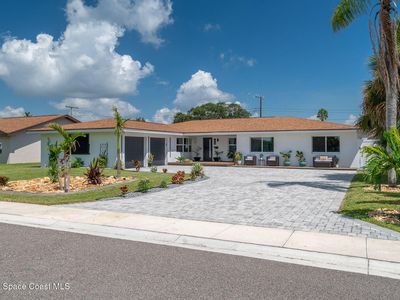 590 Sherwood Ave