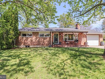 2777 Roosevelt Ave