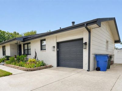 2136 Erin Pl