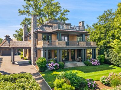 203 Shore Rd