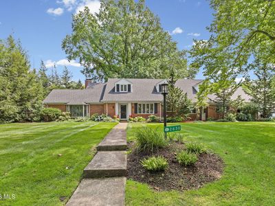 2630 Edgehill Rd