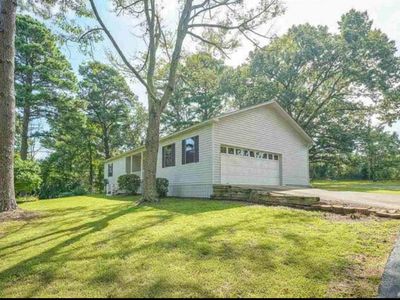 681 Amity Rd