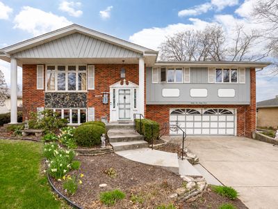 8537 Walnut Ave