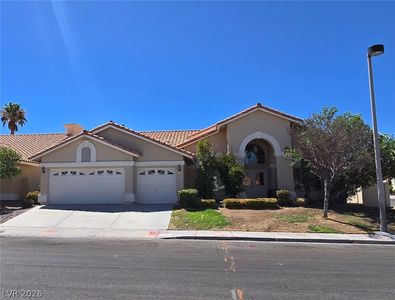 1445 Castle Crest Dr