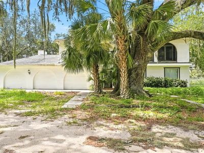 8731 Lithia Pinecrest Rd