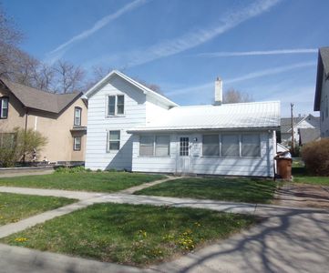 Property at 602 W 3rd Ave, Mitchell, SD