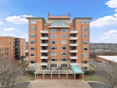 800 S Hanley Rd APT 2D