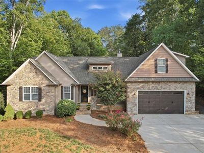 290 Twin Creeks Dr