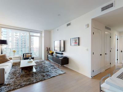 1050 S Grand Ave Unit 1303