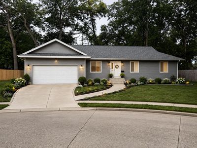 1077 Leonard Ave