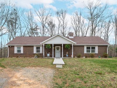 1425 Kentmoor Farm Rd