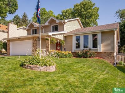 3718 Burr Oak Dr