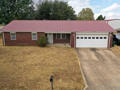 901 Christy St