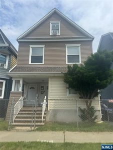 158 Lincoln Avenue