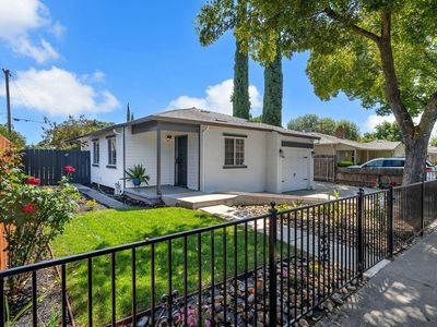 540 E Sonoma Ave