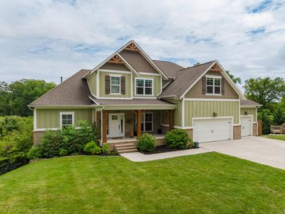 1406 Bridgeview Dr