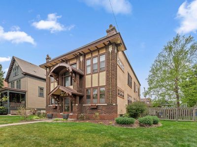 586 Ashland Ave APT 2