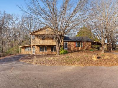 45 E Pleasant Valley Rd