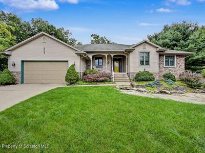 401 Grand Cir