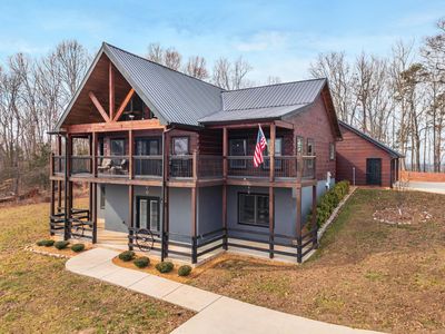 190 Scenic View Dr