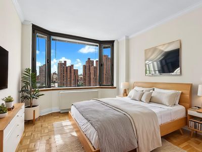 400 E 90th St APT 17B