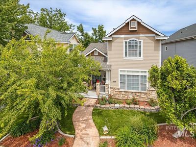 826 E Denise St