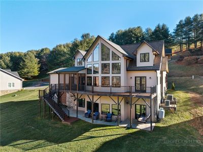 446 Green Meadows Drive