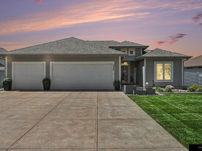 320 Riverside Dr