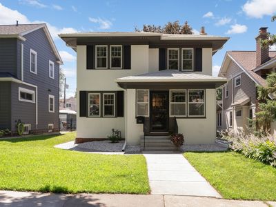 2132 Stanford Ave