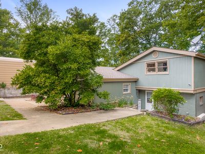 Property at 202 W Lakeview Dr, Nineveh, IN