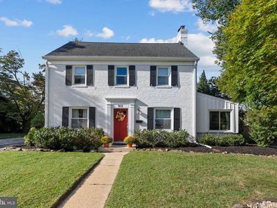 912 Locustvale Rd